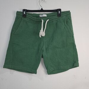 Zara Men's Shorts in Forest Green